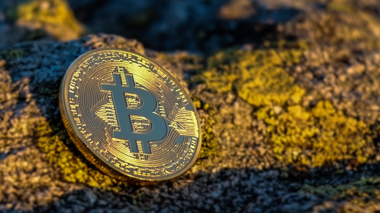 余弦：Hyperliquid上50倍杠杆巨鲸再以452万USDC做多ETH！爆仓价1391美元